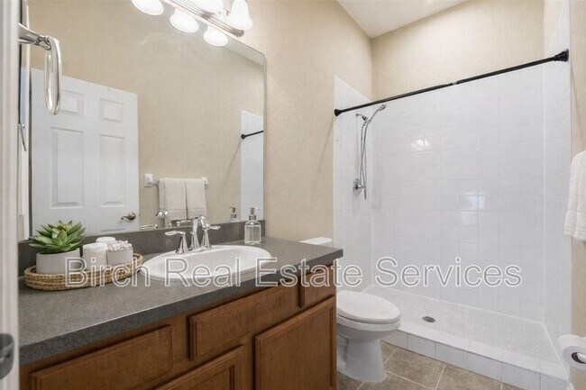 Building Photo - 11840 13th Way N