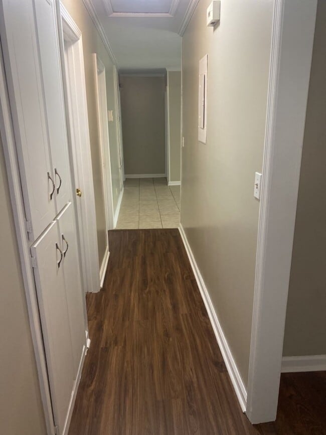 Building Photo - 4702 Rowland Ave