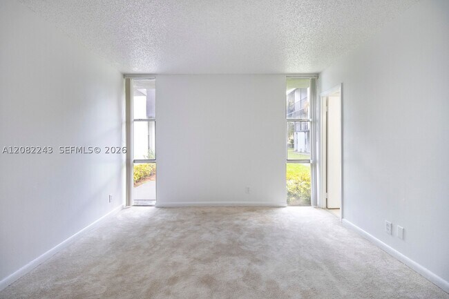 Building Photo - 2940 Forest Hills Blvd