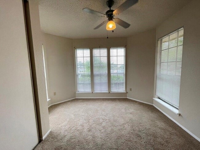Building Photo - 16719 Whitebrush Loop