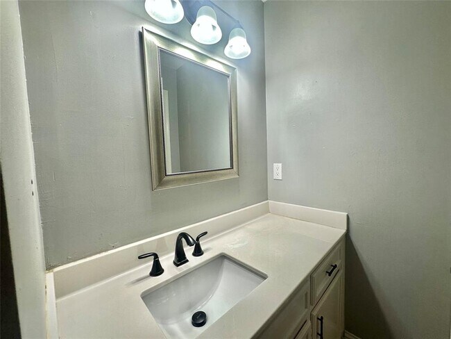 Building Photo - 11407 Bristle Oak Trail