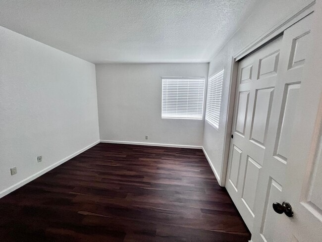 Building Photo - 7534 Whimbleton Way