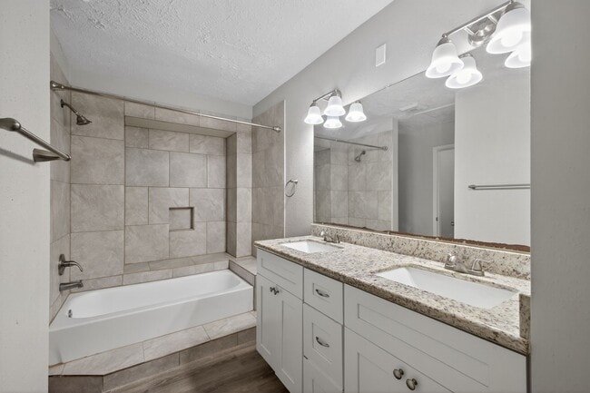 Building Photo - 22102 Calderbrook Dr