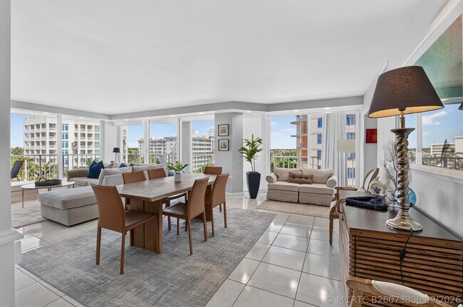 Building Photo - 3211 S Ocean Blvd