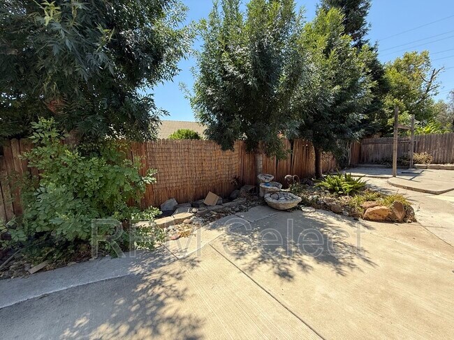 Building Photo - 9382 Mainline Dr