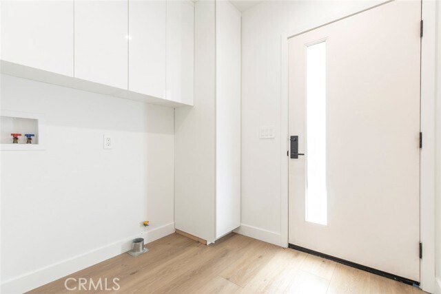 Building Photo - 528 Spencer St