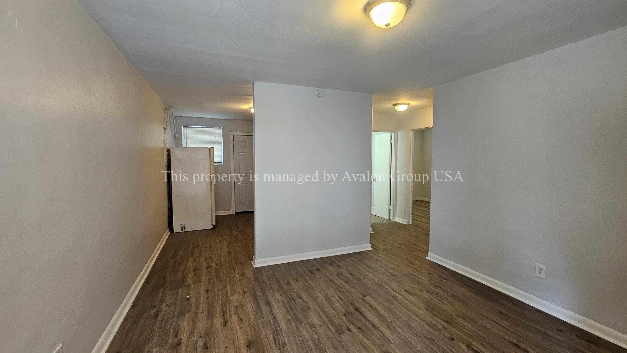 Building Photo - 604 W 18th St