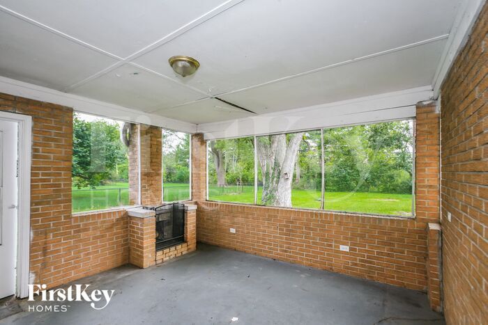 Building Photo - 5730 Laurel Hall Dr