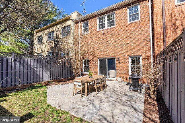 Building Photo - 2729 Unicorn Ln NW