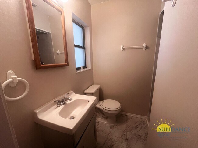 Building Photo - 475 Andrew Dr