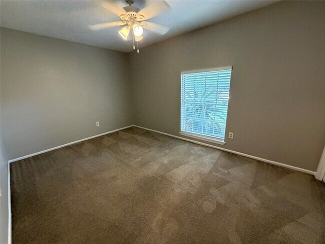 Building Photo - 10126 Fernstone Ln