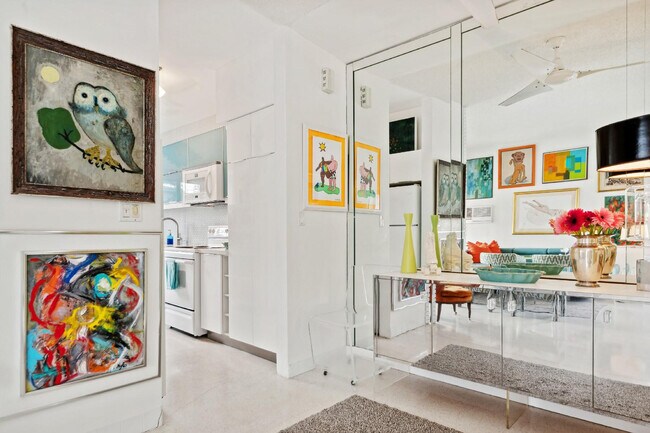 Building Photo - 425 Bayshore Dr