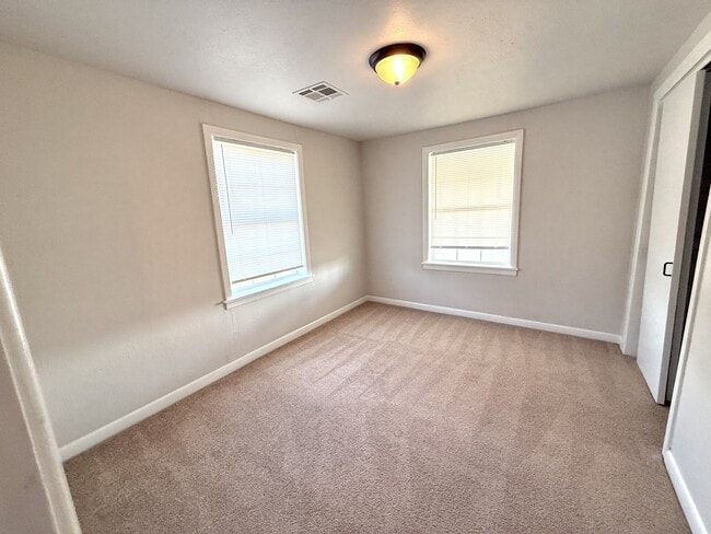 Building Photo - 5566 OK-199