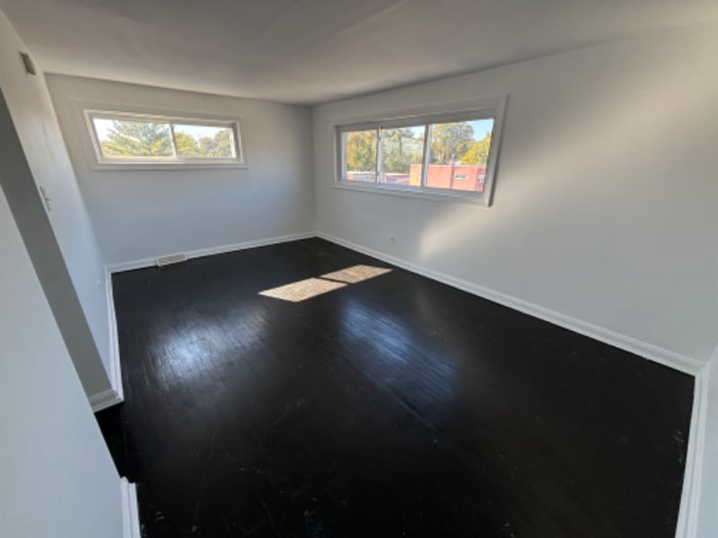Building Photo - 2129 Ravenwood Dr