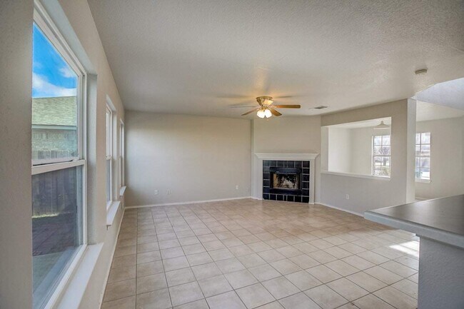 Building Photo - 1238 Acanthus St