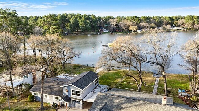 Primary Photo - 13318 Southshore Dr