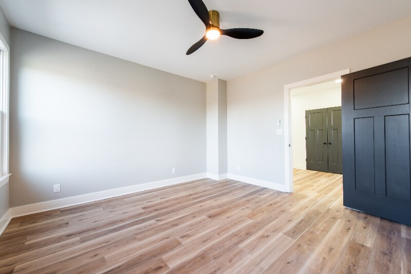 Building Photo - 530-532 E Burnett Ave