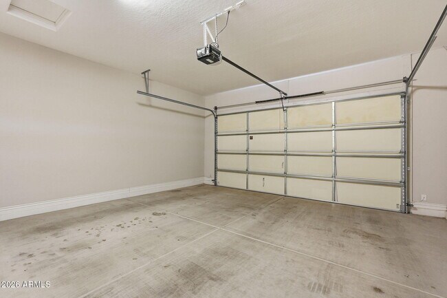 Building Photo - 5219 S Wildrose