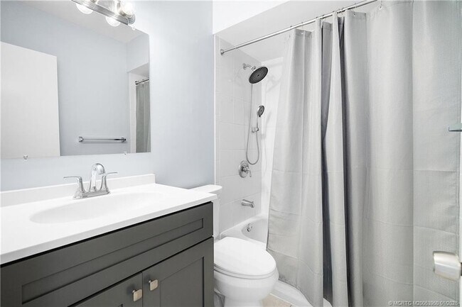 Building Photo - 333 SE Martin Ave