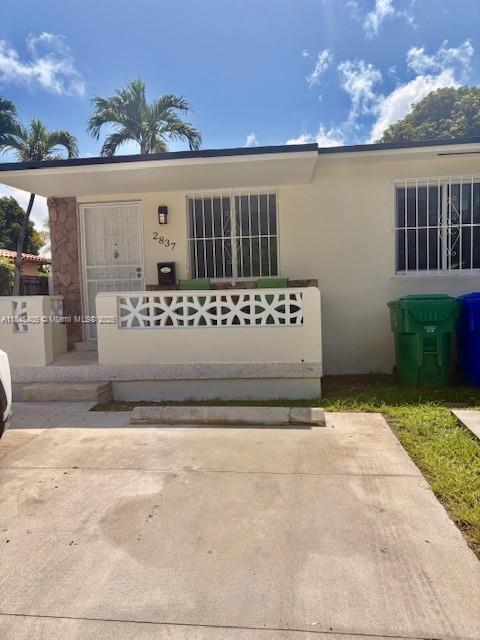 Primary Photo - 2837 SW 33rd Ave