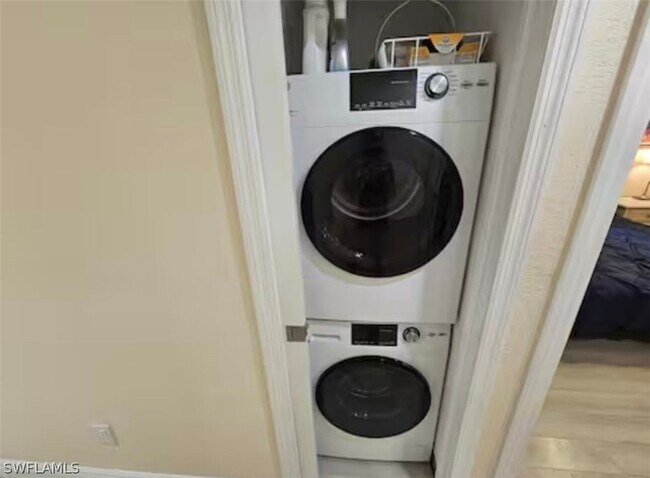 Building Photo - 5934 Tropical Dr