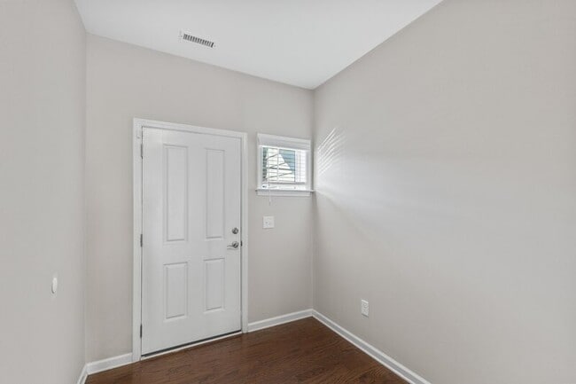 Building Photo - 1017 Fitchie Pl