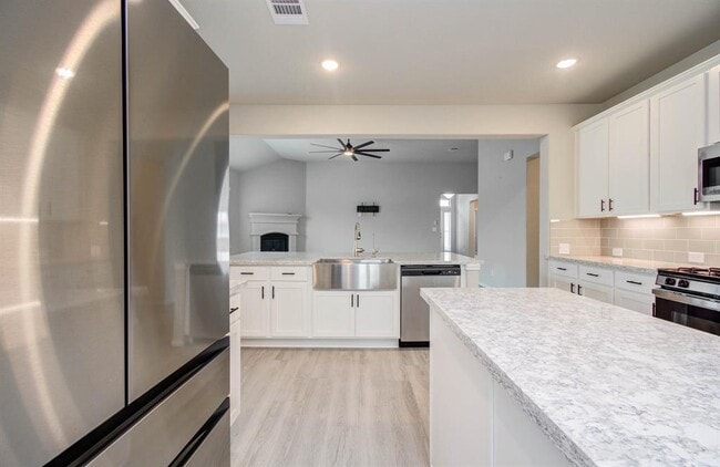 Building Photo - 4603 Bay Vista Dr