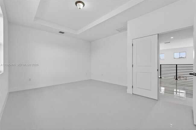 Building Photo - 15441 SW 20 Ln