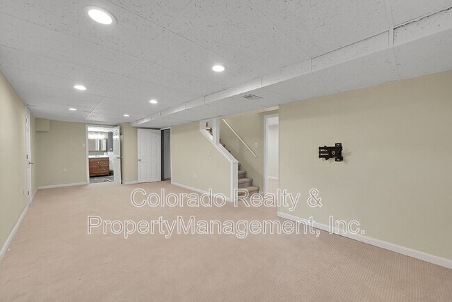 Building Photo - 2430 S Eagle Way