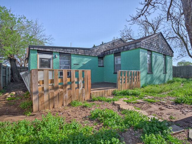 Building Photo - 5810 NW 41st St