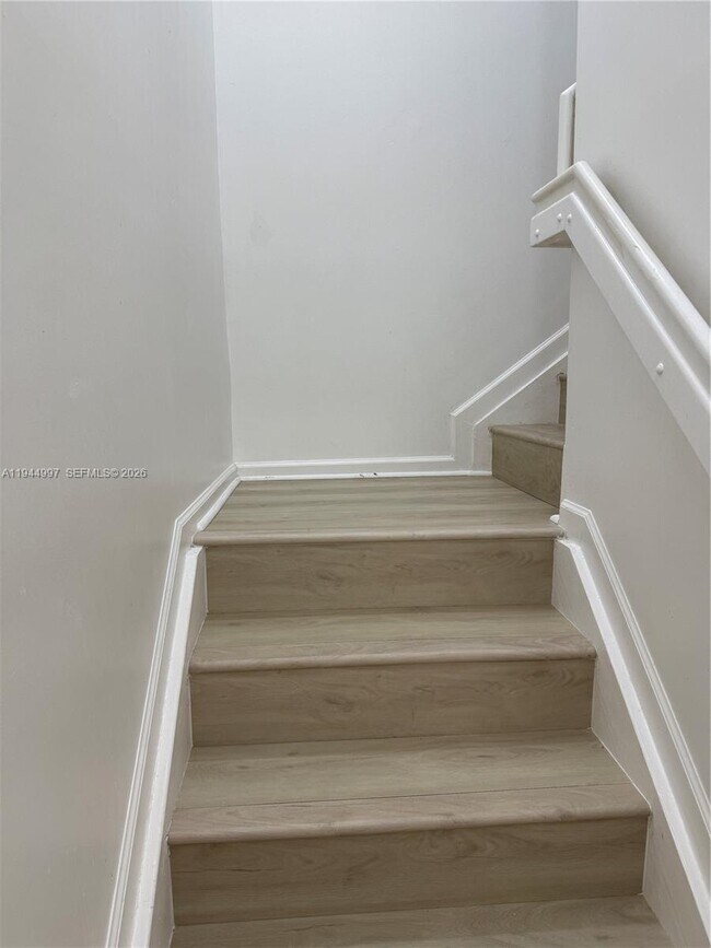 Building Photo - 973 Imperial Lake Rd