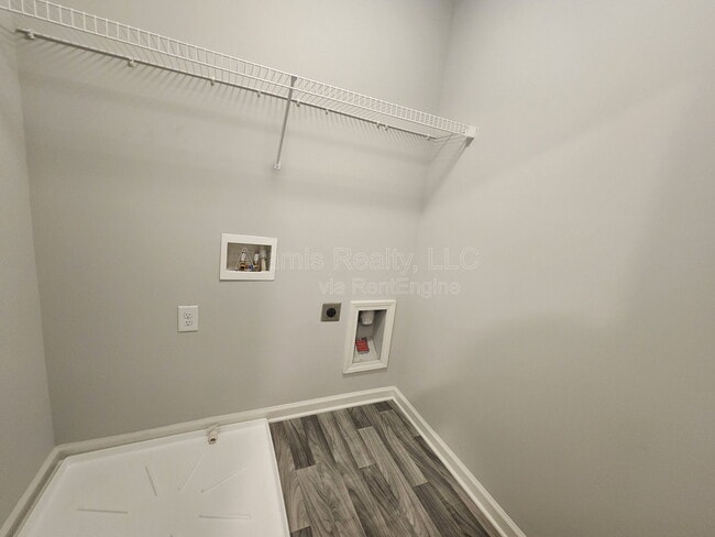 Building Photo - 2079 Pinnacle Walk