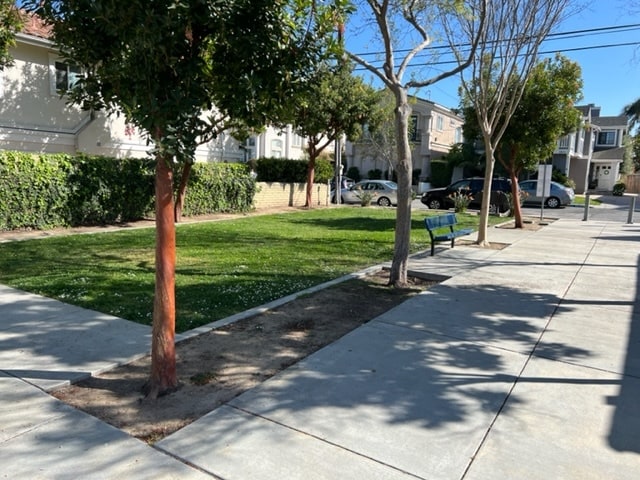 Building Photo - 1903 Huntington Ln