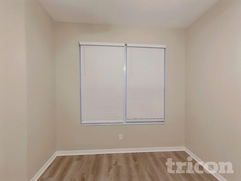 Building Photo - 3455 Oak Brook Ln