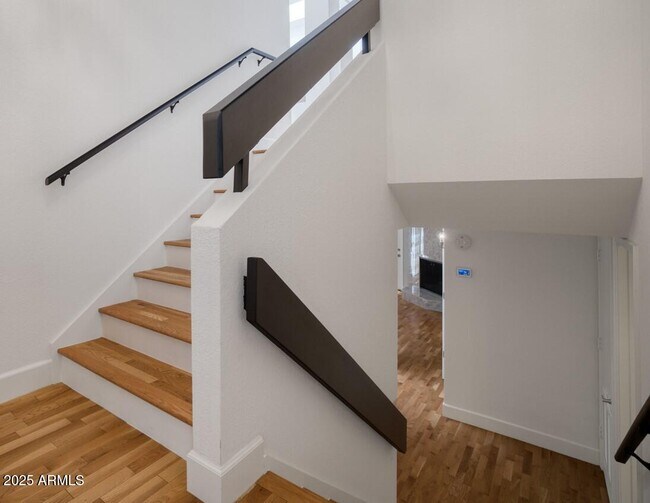 Building Photo - 5732 N 25th St