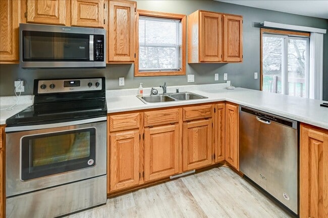 Building Photo - 400 Muirfield Ct