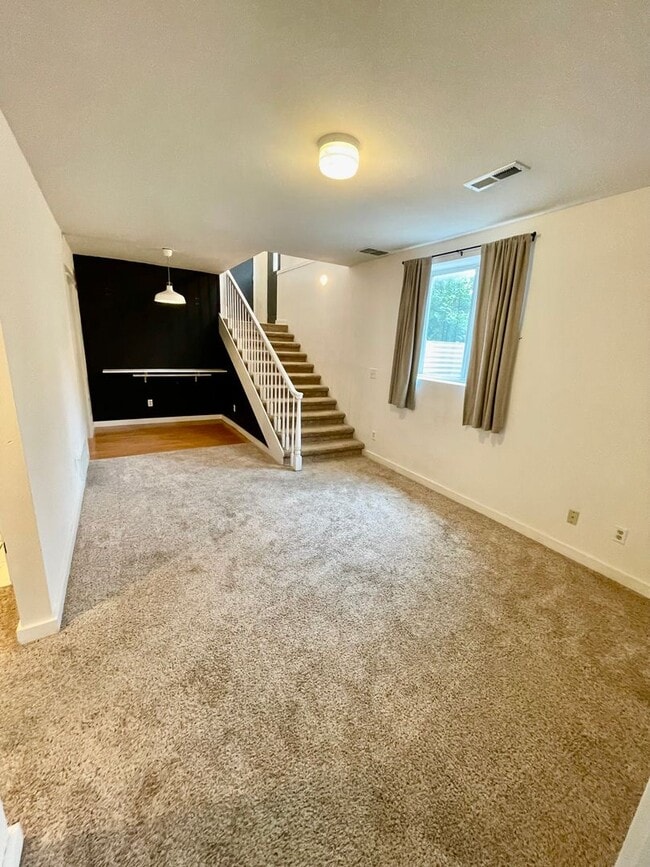Building Photo - Beautifully Renovated 4-Bedroom Home Near West Blvd