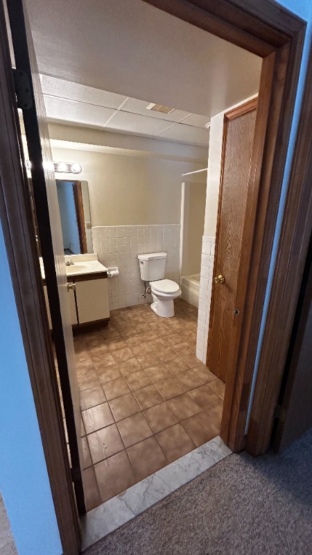 Building Photo - 916 Kings Rd