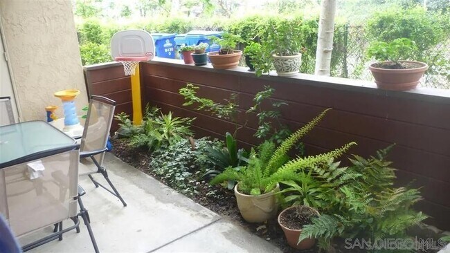 Building Photo - 8434 Summerdale Rd