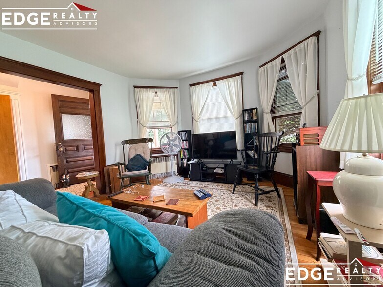 Building Photo - 241 Boylston St