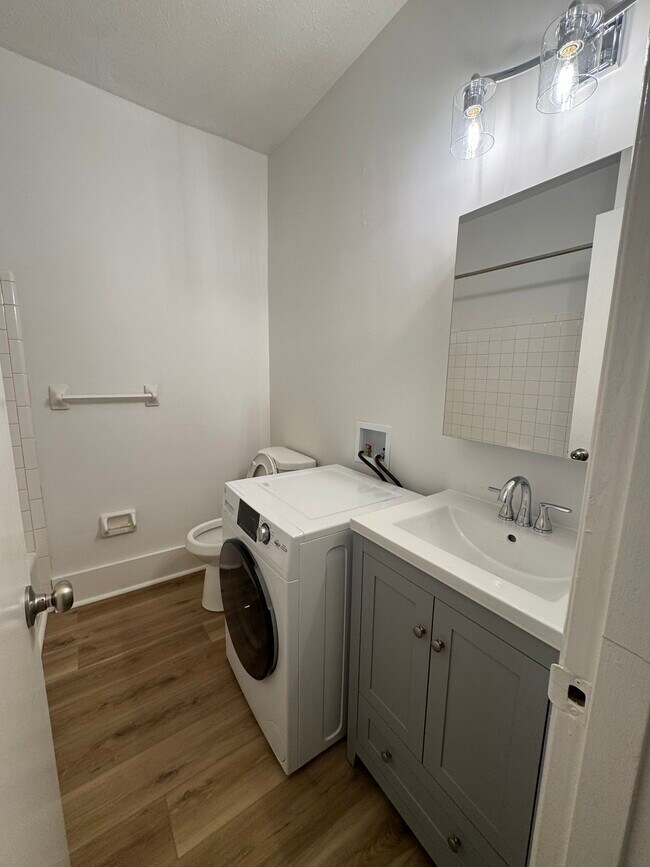 Building Photo - The Charlotte