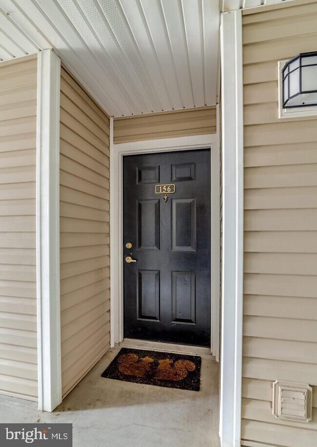 Building Photo - Stylish Condo with Premium Location