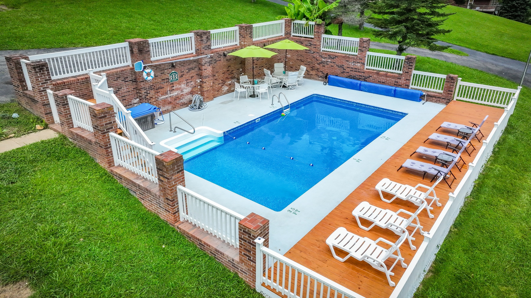 Pool open seasonally - 21392 Lakeshore Dr