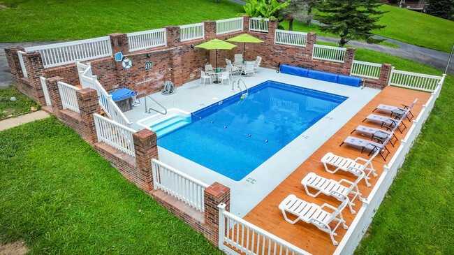 Pool open seasonally - 21392 Lakeshore Dr