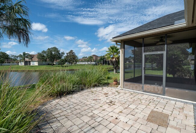 Building Photo - 374 Porta Rosa Circle
