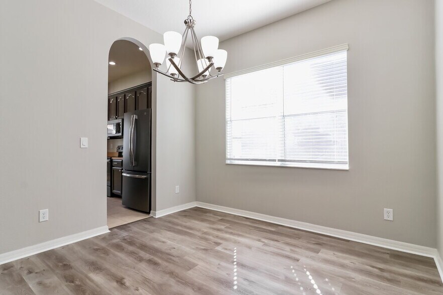 Building Photo - 16326 Laurel Garden Ct
