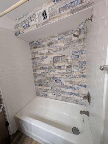 Primary Photo - 1311 W Elna Rae St