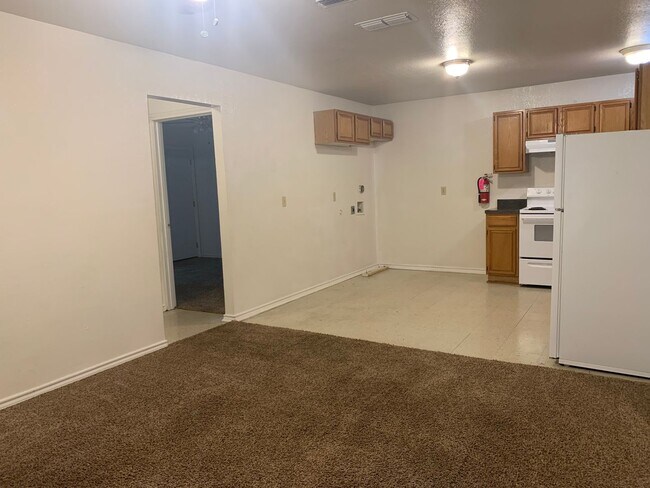 Building Photo - 1110 Williams Ave