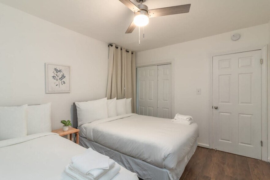 Building Photo - 1529 Brazil Ave