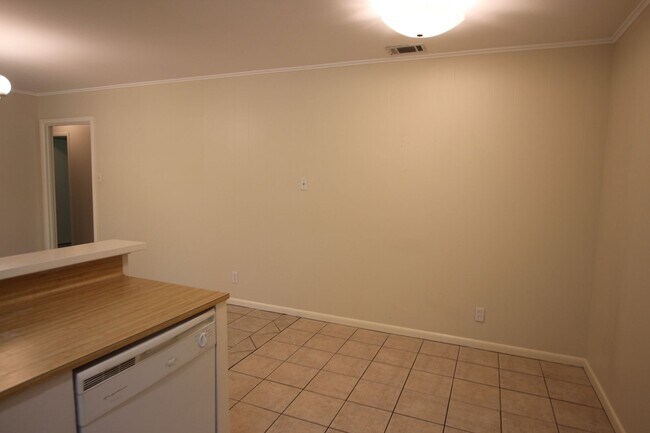 Building Photo - Coming Soon: 3 Bedroom, 1 Bathroom home in Tyler!